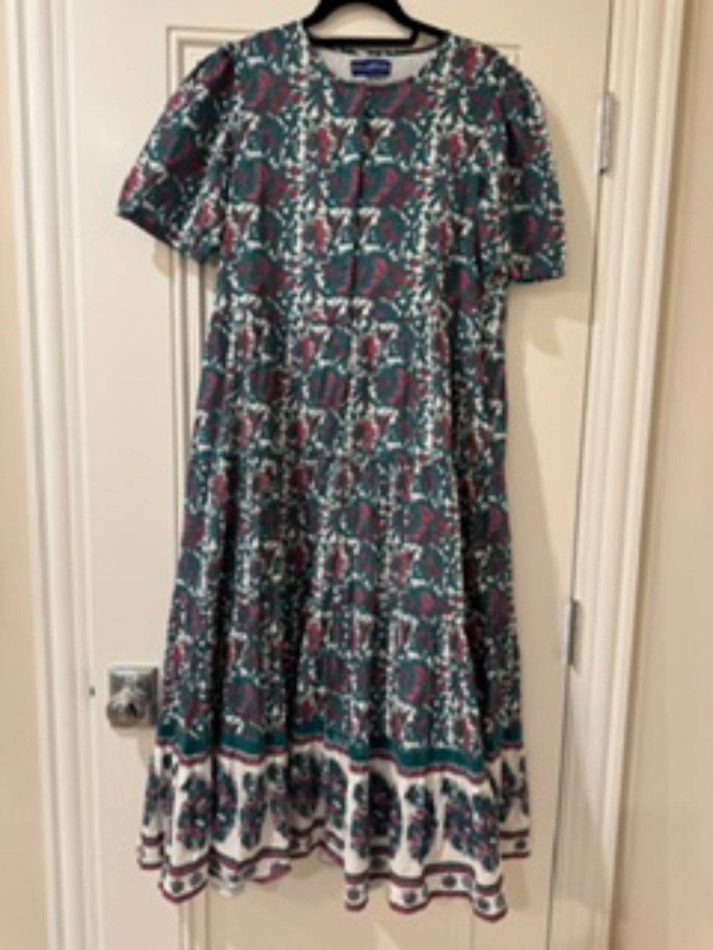 NEW WITH TAGS! $245 Ro's Garden Daphne dress in GORGEOUS print, size large